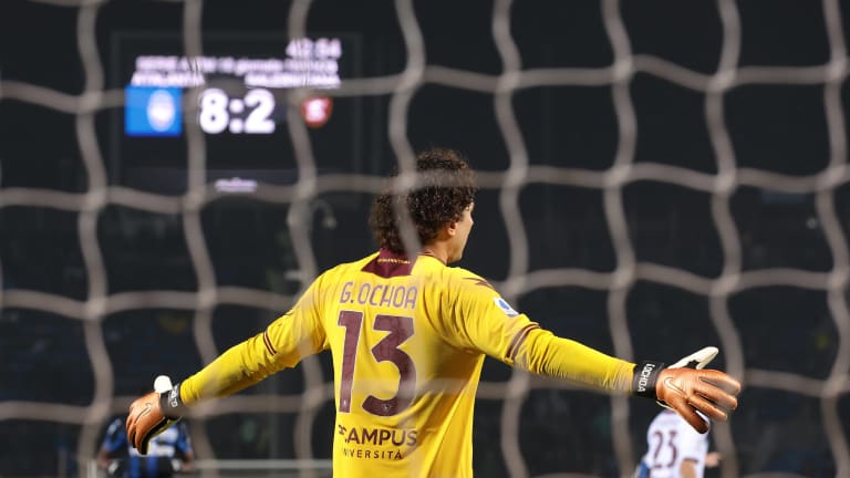 Prensa italiana defiende a Memo Ochoa de la goleada en Serie A